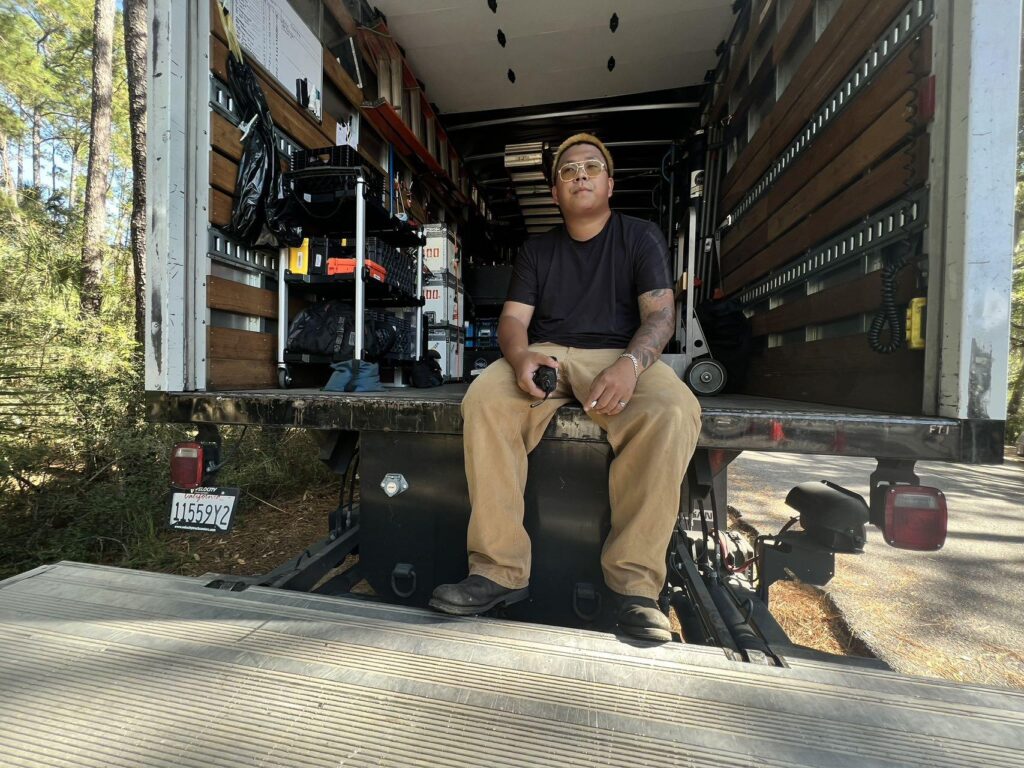 Crafting Emotional Resonance: Langsa Zhuge's Strategic Leadership in 'Peekaboo