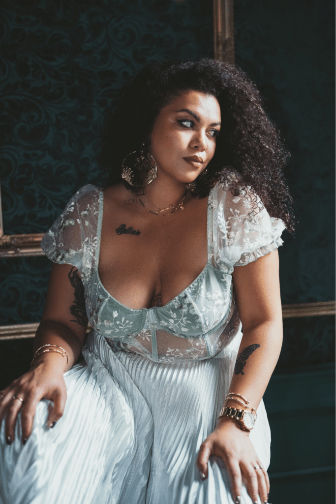 AMORELLE Faith of a Fool, Voice of an Angel, Heart of Gold (3)