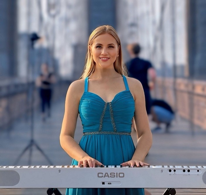 Anna Demis: The World-Renowned Pianist Bringing Healing and Magic to New York and Beyond