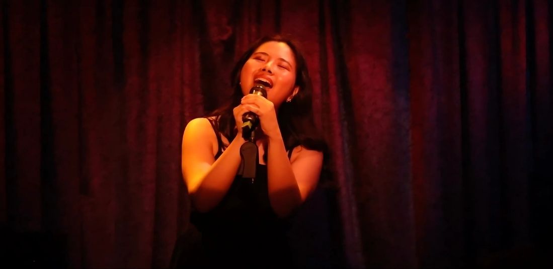 Apple the Performer from Taiwan, Thriving in the Big Apple