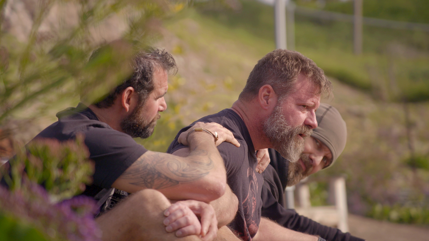 In Waves and War Offers a New Path of Healing for America’s Heroes