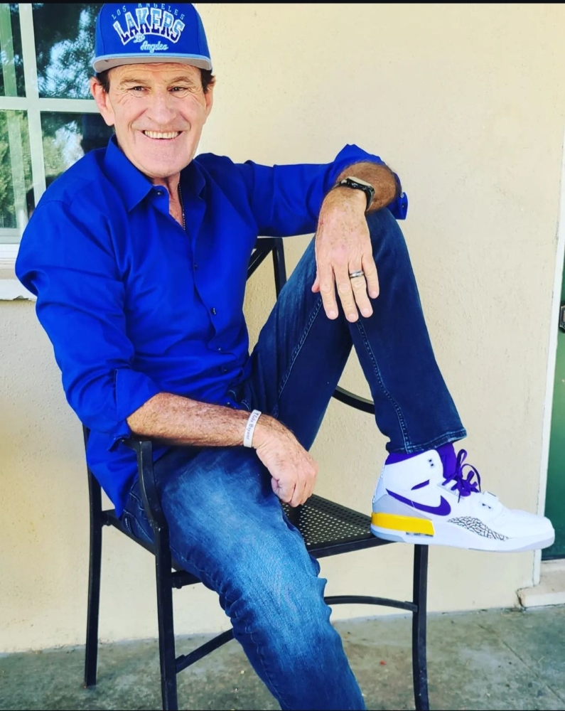 Keith Ross Nelson: A Multi-Talented Comedian, Writer, and Athlete