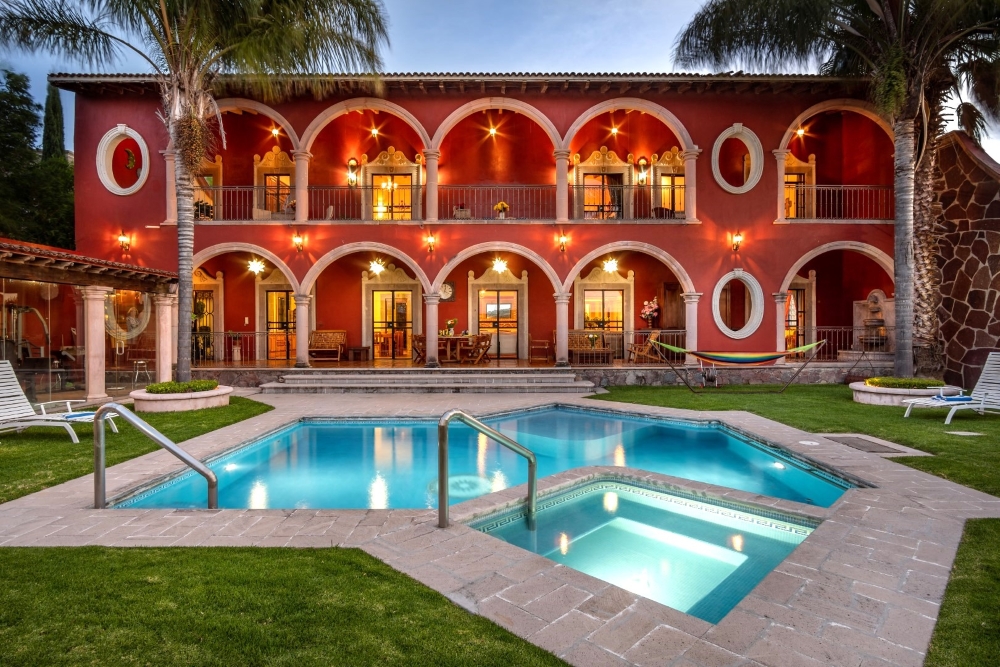 Transforming Luxury Real Estate for Expats in San Miguel de Allende: The Greg Gunter Advantage