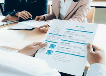 Benefits of Using AI-Powered Resume Builders: Get Noticed, Get Hired