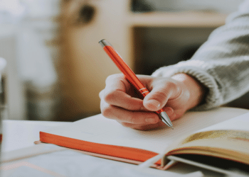 3 Essay Writing Services in the UK: Expert Assistance for Crafting an Effective Dissertation: A Journey of Planning, Writing, and Refining