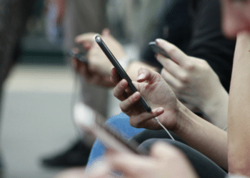 Enhancing User Experience with Vector Search in Mobile Apps