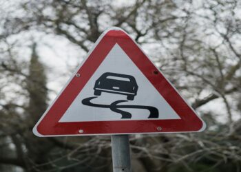 Roadside Assistance in 2024: Navigating the Evolving Landscape of On-the-Road Support