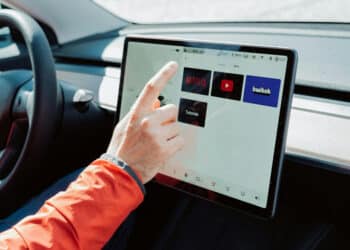 Enhancing In-Car Entertainment with Smartphones