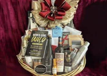 Unveiling the Elegance: Crafting Hollywood's Gift Basket Extravaganza