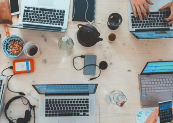 How Deinfluencing is Reshaping the Power Dynamics in Online Marketing