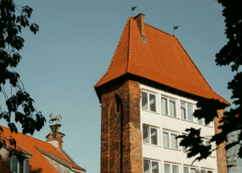 How to Find Dependable Project Workers for Horse Shelter Rooftop Fix Close to Me