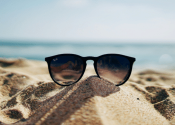 Do Aviator Glasses Look Good on Everyone?