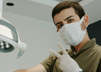 Explaining the Importance of Emergency Wisdom Tooth Removal