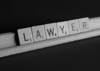 How an Unpaid Wages Lawyer Can Uncover and Fight Wage Violations for an Employee