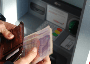 Key Factors to Research When Choosing a Local Bank