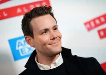 Matthew Hoffman Biography, TV Personality, Narrator