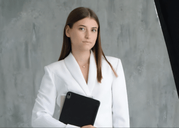 Yeva Telebenieva Artificial Intelligence and Creativity in PR Campaigns Combining Technologies and Human Talent