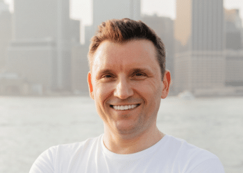 Roman Ustymenko's Journey to Success: Building Crispy.ua and Alfabeauty.com into Global Brands