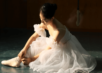 Mastering the Stage: Ziying Cui's Legacy in Dance and Mentorship
