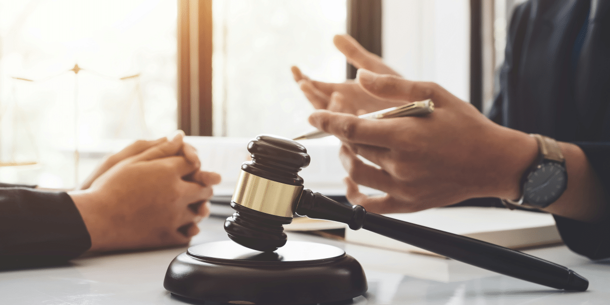 Crossroads When Divorce Might Be the Healthier Choice (2)