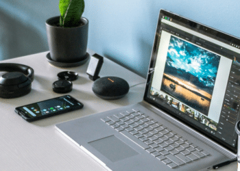 Enhance Road Trips with a Versatile Travel Lap Desk