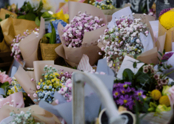 Flowers Delivering Special Gifts for Special Moments