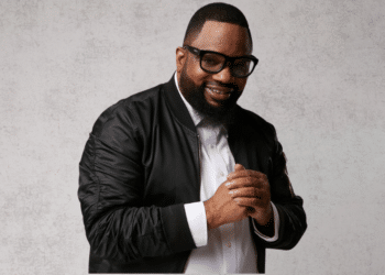 Hezekiah Walker Back for How Sweet the Sound