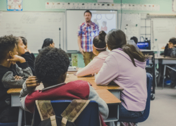 Boost Your Child's English Skills with Mi Teacher AI