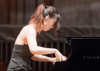 Dongfang Wen Award-Winning Pianist Bridging Cultures