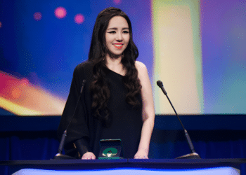 Dr. Fang Miao Wins Stevie Award For Thought Leadership Of The Year At 2024 American Business Awards