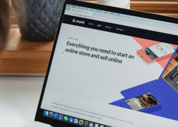 Invoicing and Managing Finances for Your Online Business