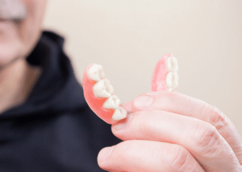 The Pros and Cons of Flexible Partial Dentures