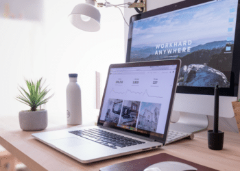 The Pros and Cons of Having an Active Online Presence