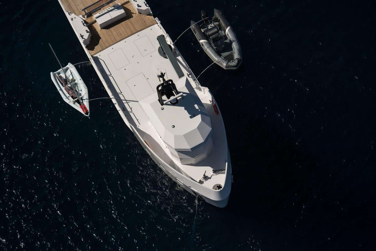 What Are You Looking For in a Support Yacht?_2