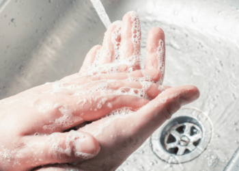 What Should You Look for When Buying a Stainless Steel Sink?