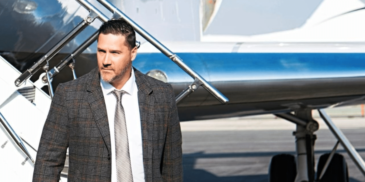 Aron Moldovanyi The Exclusive World of Billionaire Travel