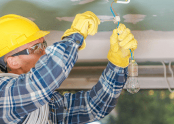 Benefits of Hiring a Commercial Electrician for Business