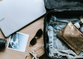 Essential Guide to Travel Skincare: Packing Tips