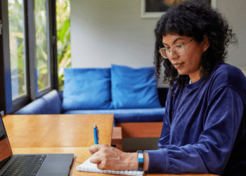 Key Financial Benefits of an Online MBA in 2024