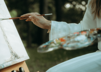 Libby Klein Celebrates Art and Heritage at The Hamptons Fair