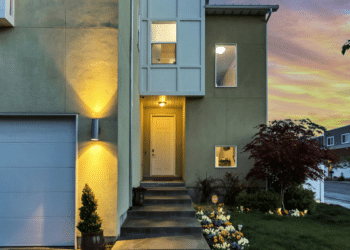 Selling a House in a Few Easy Steps (2)