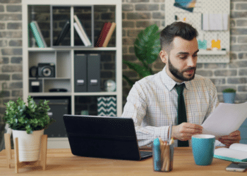 Reducing Churn in B2B Businesses- Strategies from Industry Experts