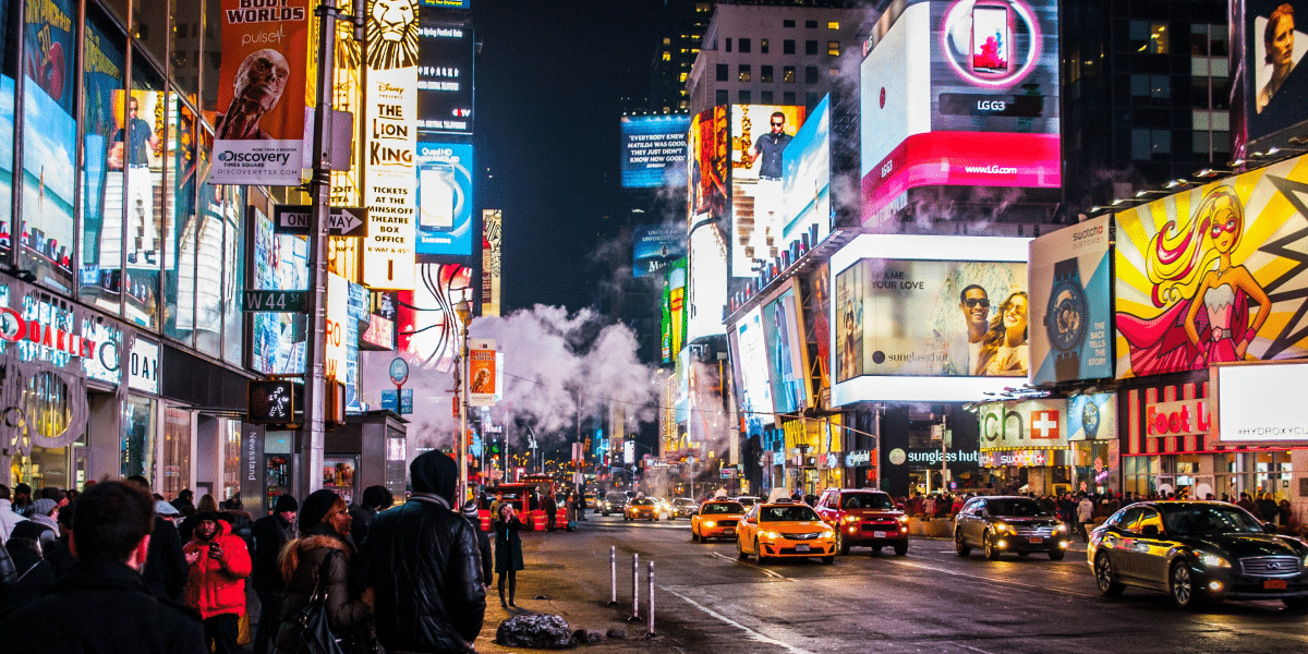 Revolutionizing Outdoor Ads_Marvel Tech LCD's Digital Signage