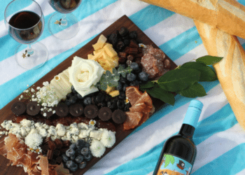 The Art of Pairing Napa Valley Wines with Gift Accessories