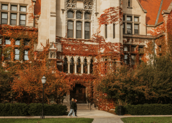 Wenbo Zhu Innovating Cloud Computing and AI