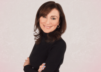 From COO to Innovator: How Anna Gannon Revolutionized Pet Waste Management with Curbicus