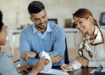 Benefits of Hiring Commercial Insurance Brokers in Toronto