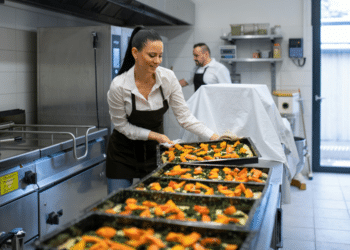 Food Service Management Companies Adapting to Modern Consumer Demands