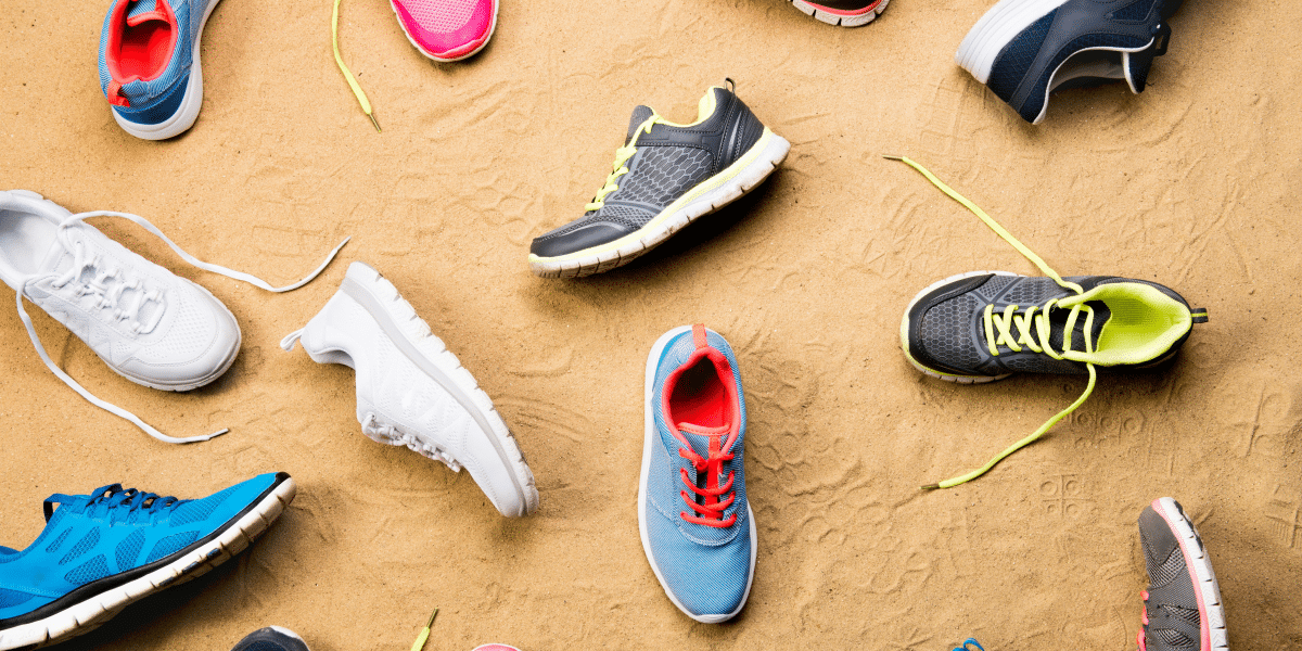 Guide to Selecting Extra Wide Shoes for Swollen Feet