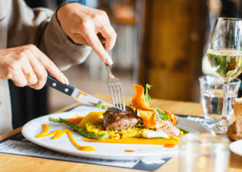 Small Guide About Restaurants Furniture